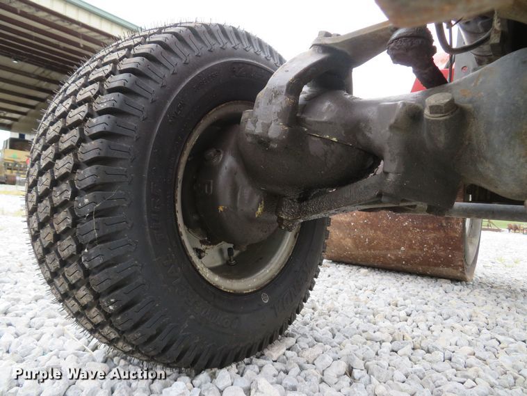 image for item FB9857 1992 Massey Ferguson 1010  tractor