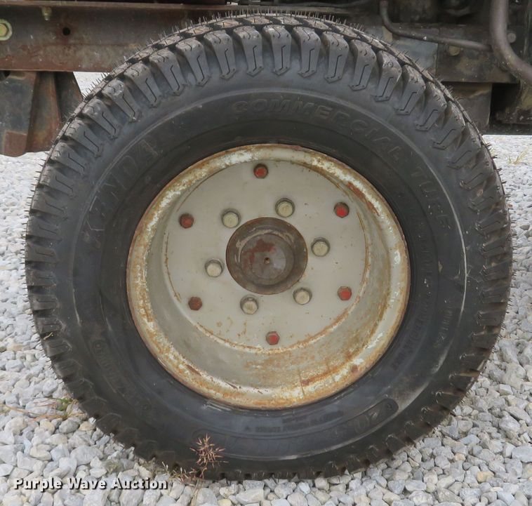 image for item FB9857 1992 Massey Ferguson 1010  tractor