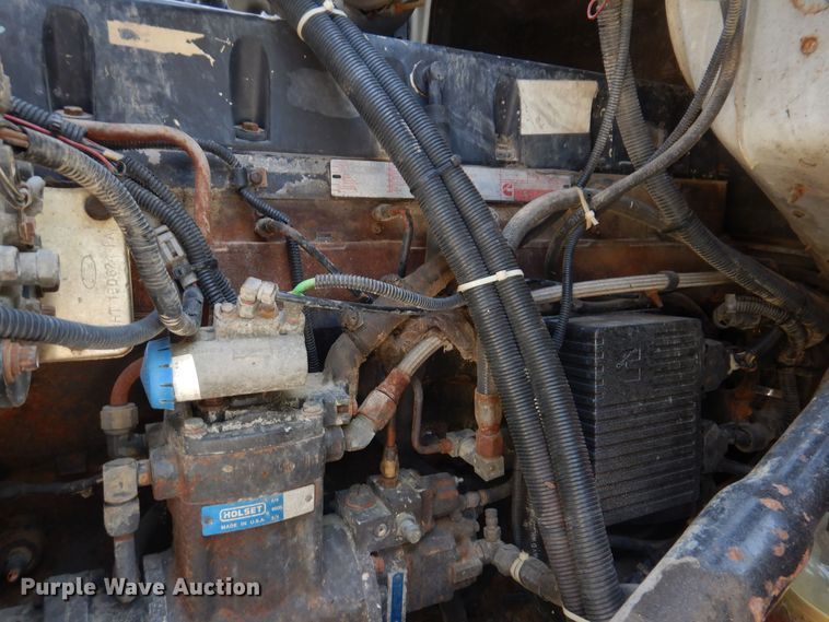 image for item IQ9771 1994 Ford LA9000  dump truck