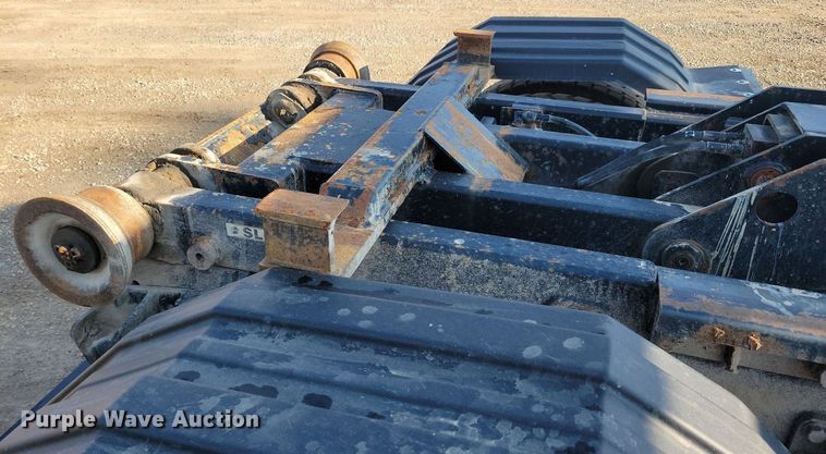 image for item IQ9931 2007 International 4300  hook lift truck