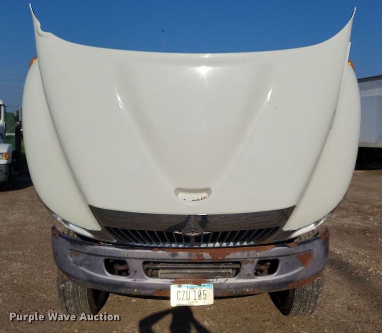 image for item IQ9931 2007 International 4300  hook lift truck