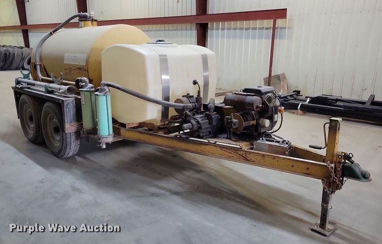 image for item IQ9932 1997 Ring-o-matic 550  vacuum excavator