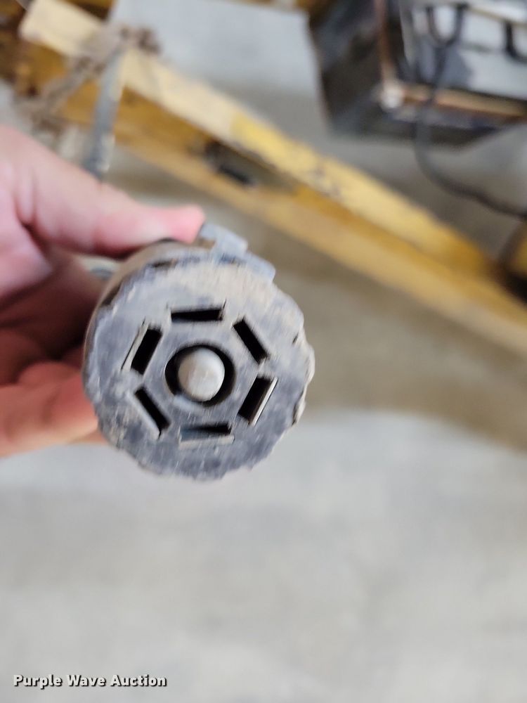 image for item IQ9932 1997 Ring-o-matic 550  vacuum excavator