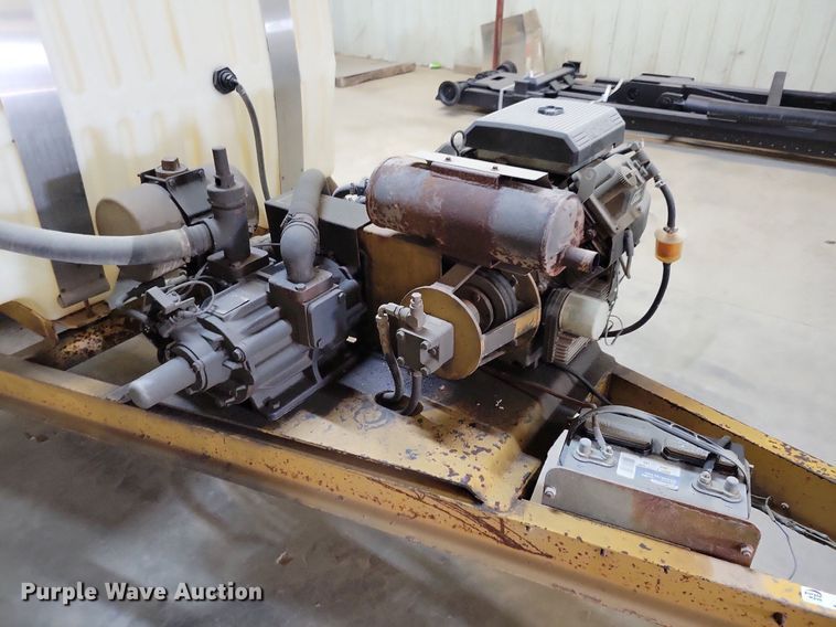 image for item IQ9932 1997 Ring-o-matic 550  vacuum excavator