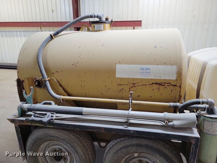 image for item IQ9932 1997 Ring-o-matic 550  vacuum excavator