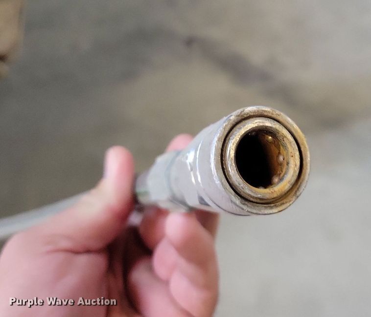 image for item IQ9932 1997 Ring-o-matic 550  vacuum excavator