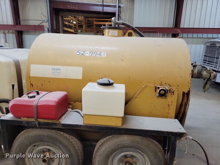 image for item IQ9932 1997 Ring-o-matic 550  vacuum excavator