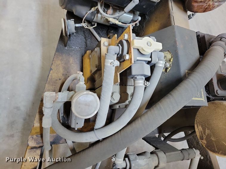 image for item IQ9932 1997 Ring-o-matic 550  vacuum excavator