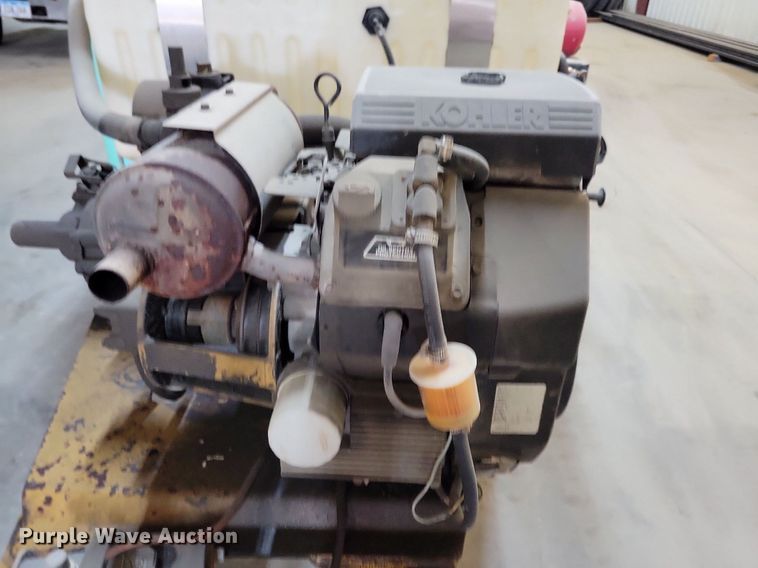 image for item IQ9932 1997 Ring-o-matic 550  vacuum excavator