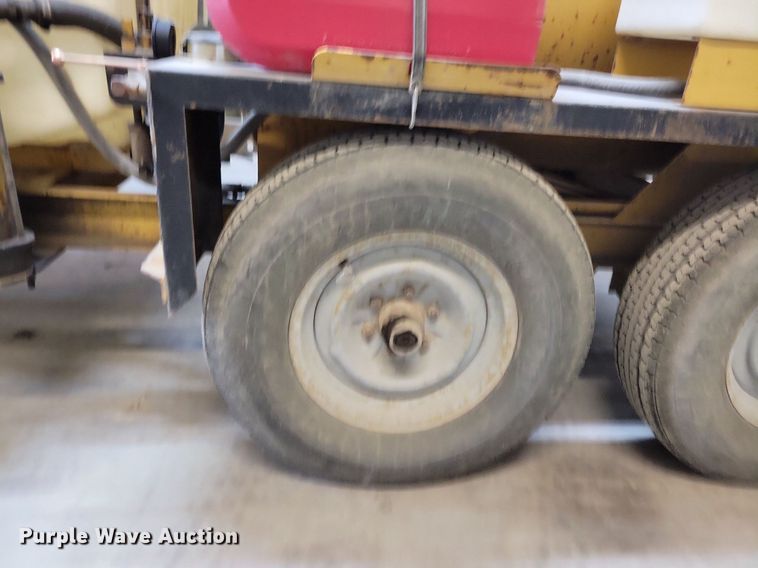 image for item IQ9932 1997 Ring-o-matic 550  vacuum excavator