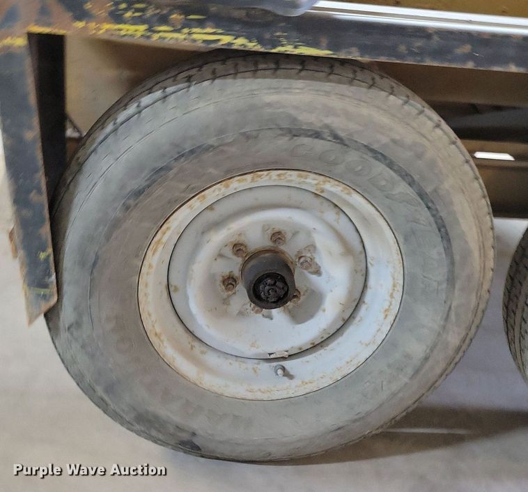 image for item IQ9932 1997 Ring-o-matic 550  vacuum excavator