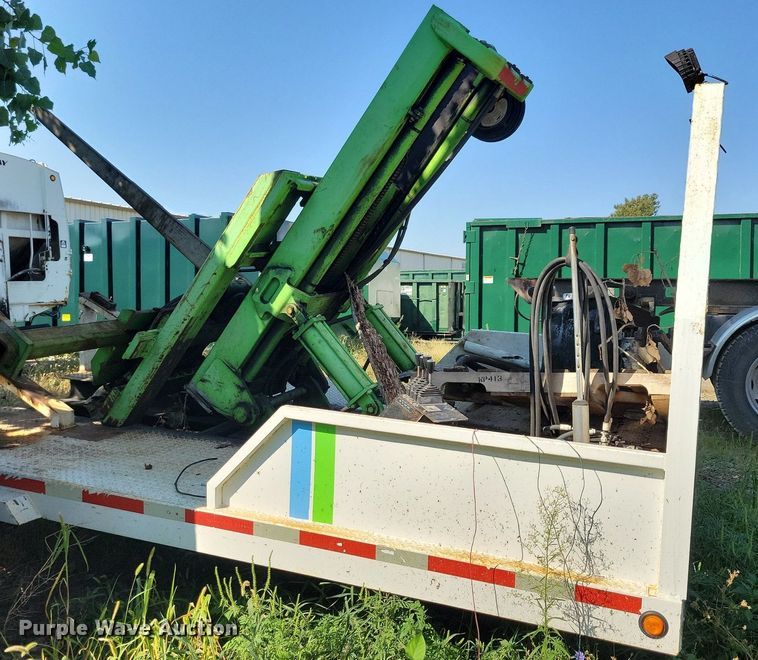 image for item IQ9933 2007 Norcal Waste Equipment NCCR-6000  dumpster delivery bed