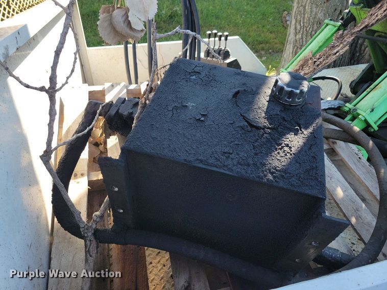 image for item IQ9933 2007 Norcal Waste Equipment NCCR-6000  dumpster delivery bed