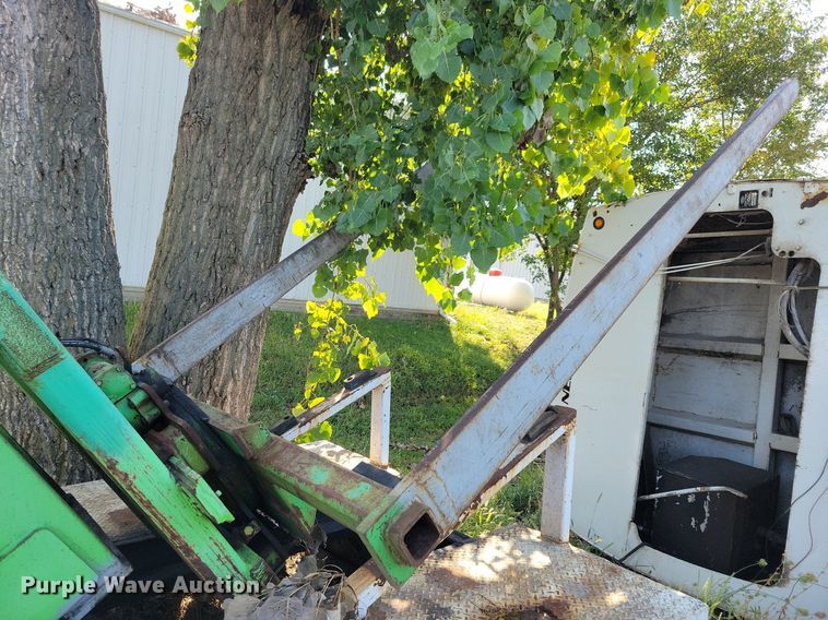 image for item IQ9933 2007 Norcal Waste Equipment NCCR-6000  dumpster delivery bed