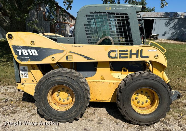 image for item JD9045 2008 Gehl 7810  skid steer loader