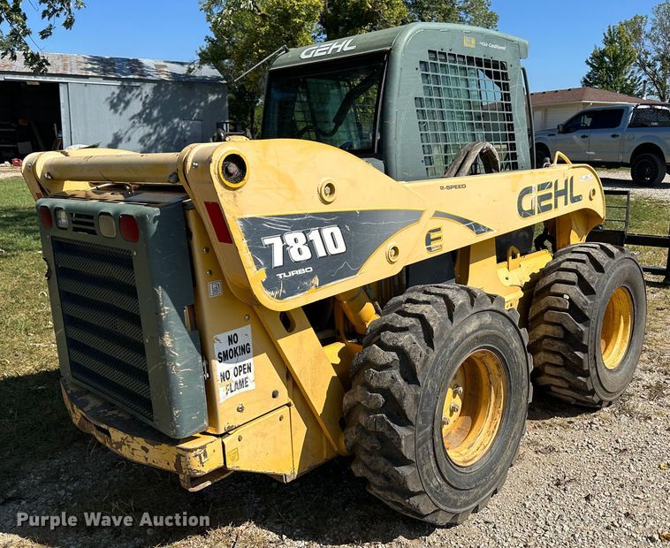 image for item JD9045 2008 Gehl 7810  skid steer loader