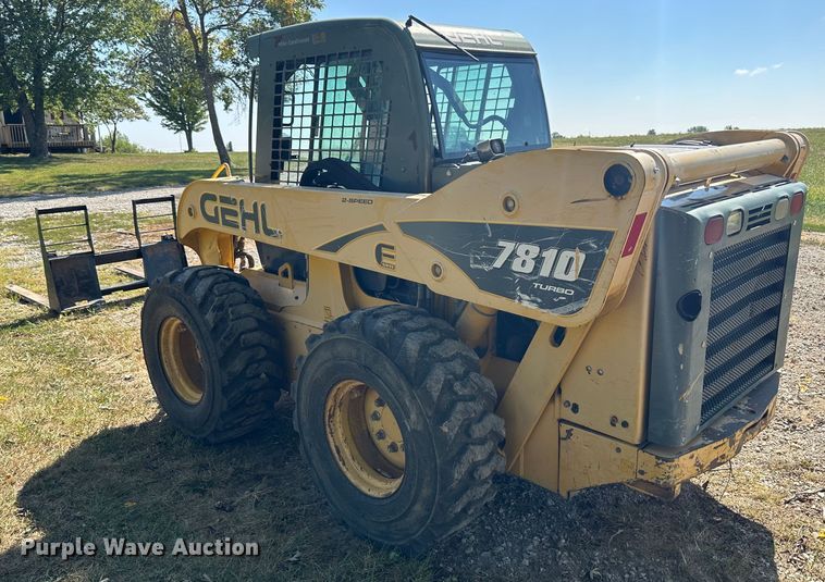 image for item JD9045 2008 Gehl 7810  skid steer loader
