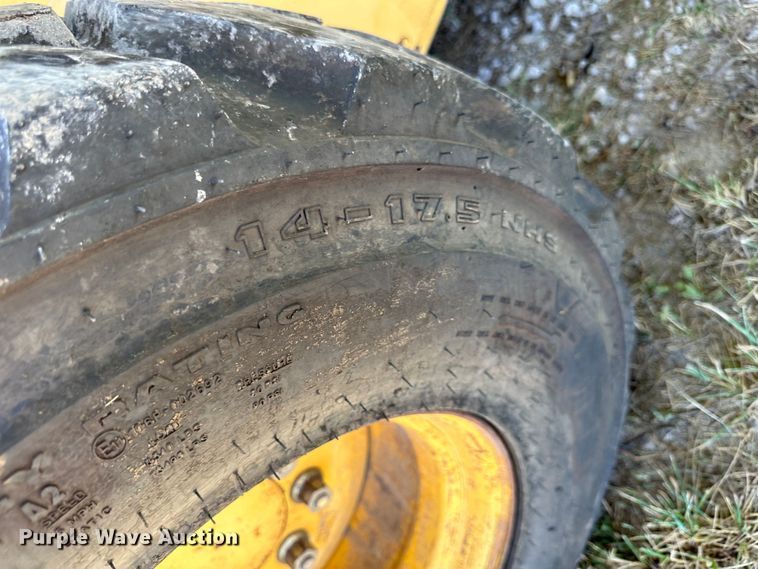 image for item JD9045 2008 Gehl 7810  skid steer loader