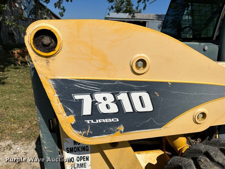 image for item JD9045 2008 Gehl 7810  skid steer loader