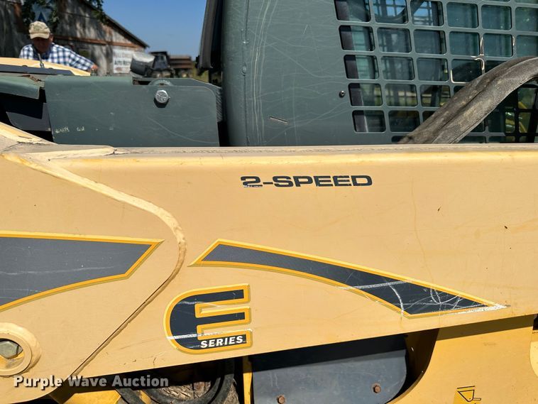 image for item JD9045 2008 Gehl 7810  skid steer loader