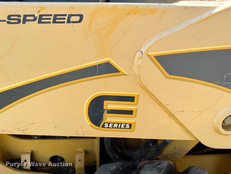 image for item JD9045 2008 Gehl 7810  skid steer loader