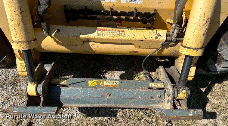 image for item JD9045 2008 Gehl 7810  skid steer loader