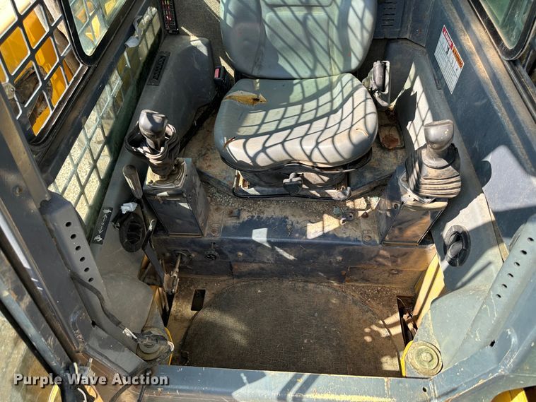 image for item JD9045 2008 Gehl 7810  skid steer loader
