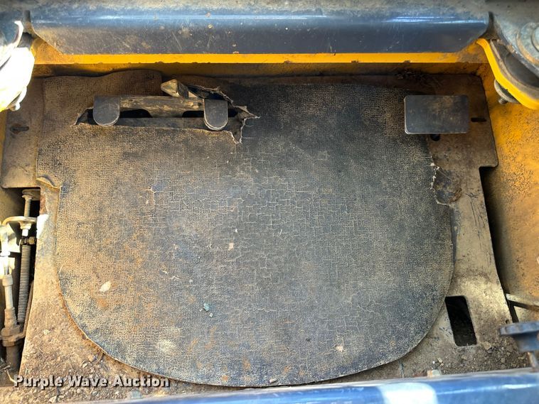 image for item JD9045 2008 Gehl 7810  skid steer loader