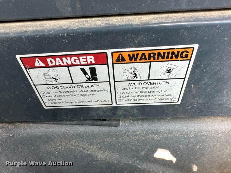 image for item JD9045 2008 Gehl 7810  skid steer loader