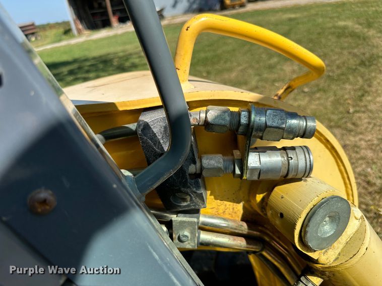 image for item JD9045 2008 Gehl 7810  skid steer loader