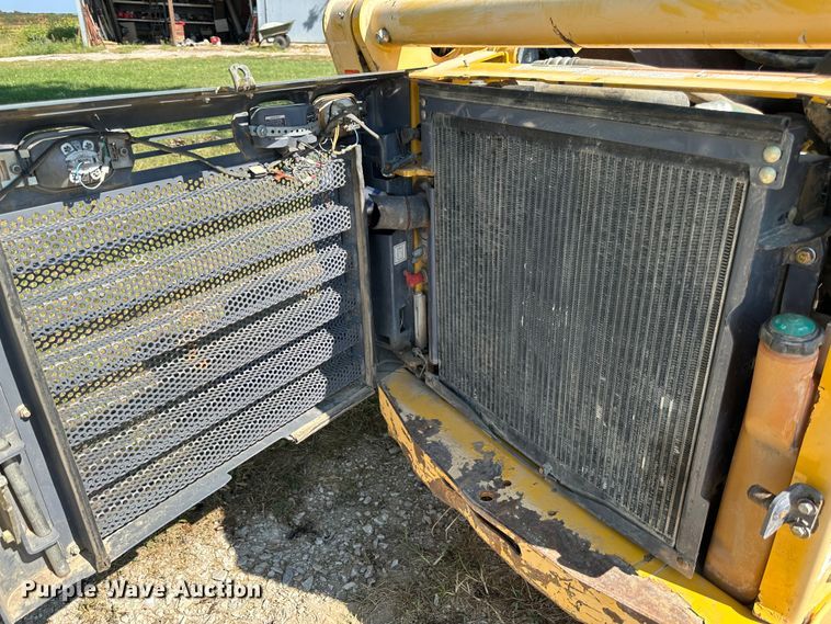 image for item JD9045 2008 Gehl 7810  skid steer loader