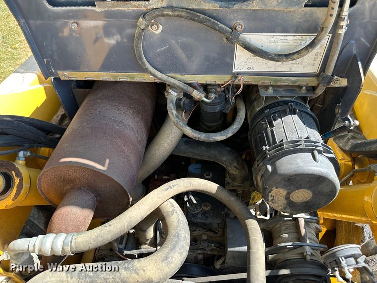 image for item JD9045 2008 Gehl 7810  skid steer loader