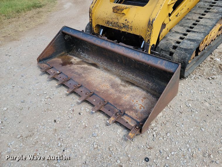 image for item JE9533 2010 Caterpillar 279C  tracked skid steer loader