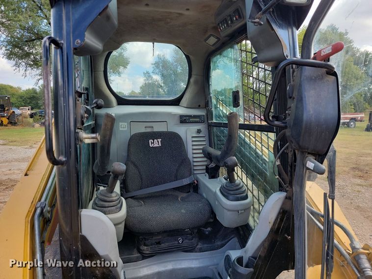 image for item JE9533 2010 Caterpillar 279C  tracked skid steer loader