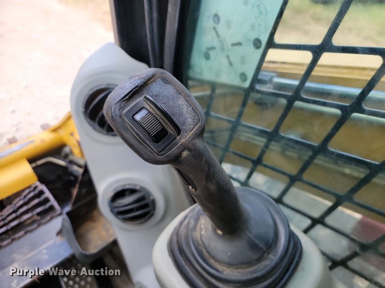 image for item JE9533 2010 Caterpillar 279C  tracked skid steer loader