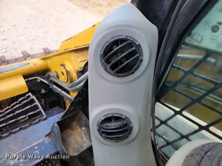 image for item JE9533 2010 Caterpillar 279C  tracked skid steer loader