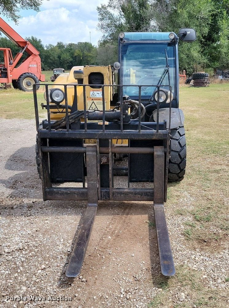 image for item JE9534 2012 Caterpillar TH255  telehandler