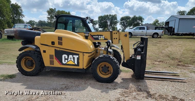 image for item JE9534 2012 Caterpillar TH255  telehandler