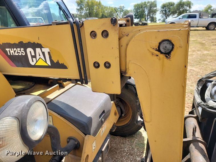 image for item JE9534 2012 Caterpillar TH255  telehandler