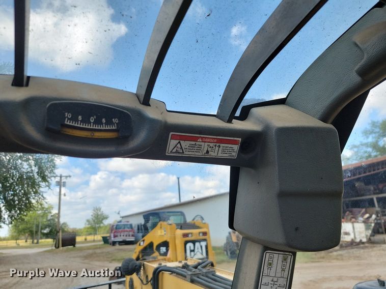 image for item JE9534 2012 Caterpillar TH255  telehandler