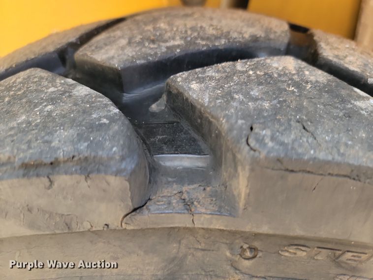 image for item JE9534 2012 Caterpillar TH255  telehandler