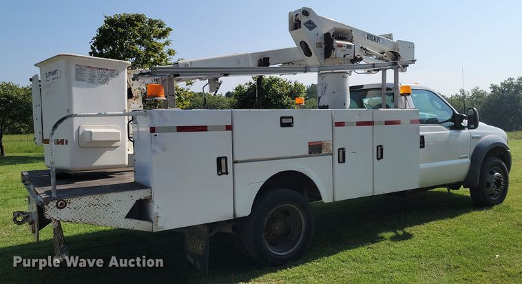 image for item JE9536 2006 Ford F-550 XL Super Duty  bucket truck