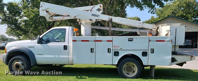 image for item JE9536 2006 Ford F-550 XL Super Duty  bucket truck