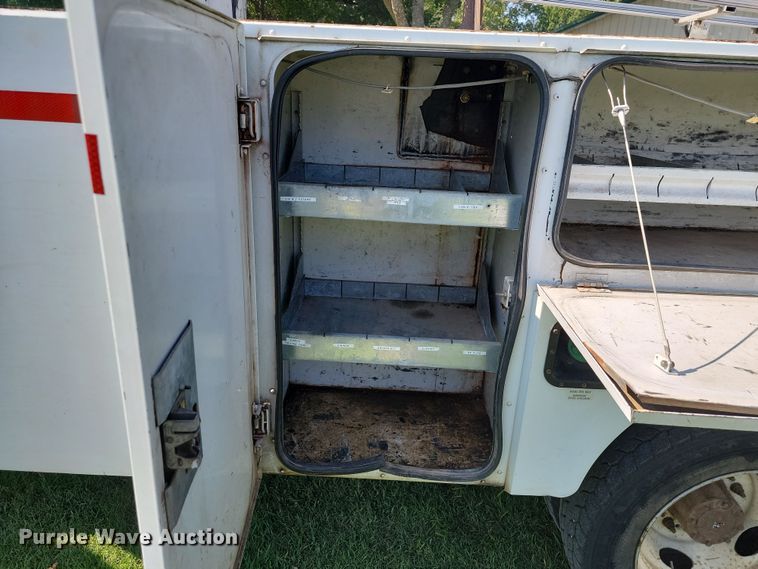 image for item JE9536 2006 Ford F-550 XL Super Duty  bucket truck