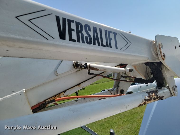 image for item JE9536 2006 Ford F-550 XL Super Duty  bucket truck