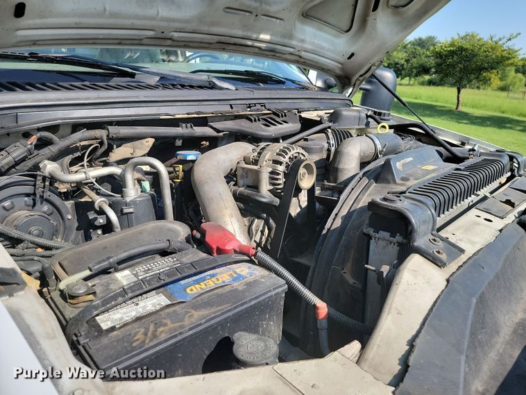 image for item JE9536 2006 Ford F-550 XL Super Duty  bucket truck