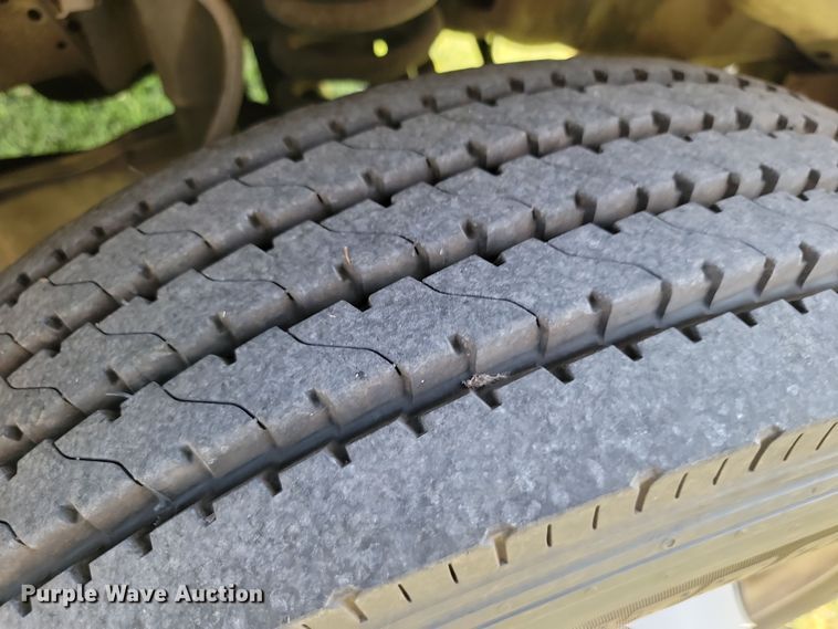 image for item JE9536 2006 Ford F-550 XL Super Duty  bucket truck