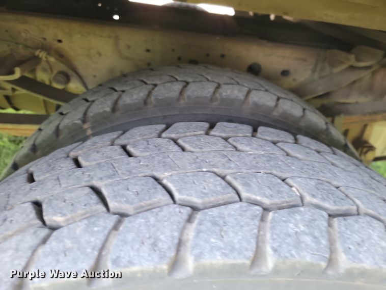 image for item JE9536 2006 Ford F-550 XL Super Duty  bucket truck