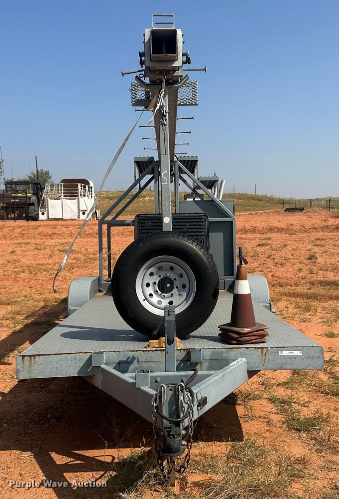 image for item JJ9927 2014 CellXion RCLX35  Utility trailer with boom