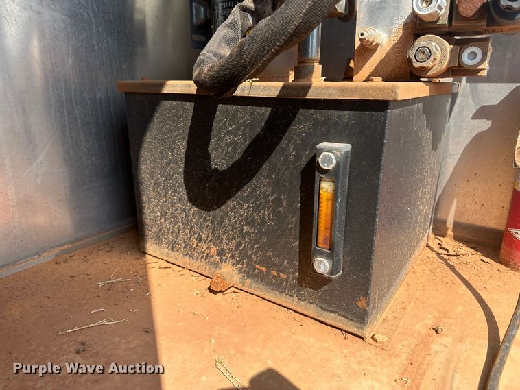 image for item JJ9927 2014 CellXion RCLX35  Utility trailer with boom